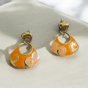 Peach/ Pink Enamel Vintage Oil
Painting Round Stud
Earrings